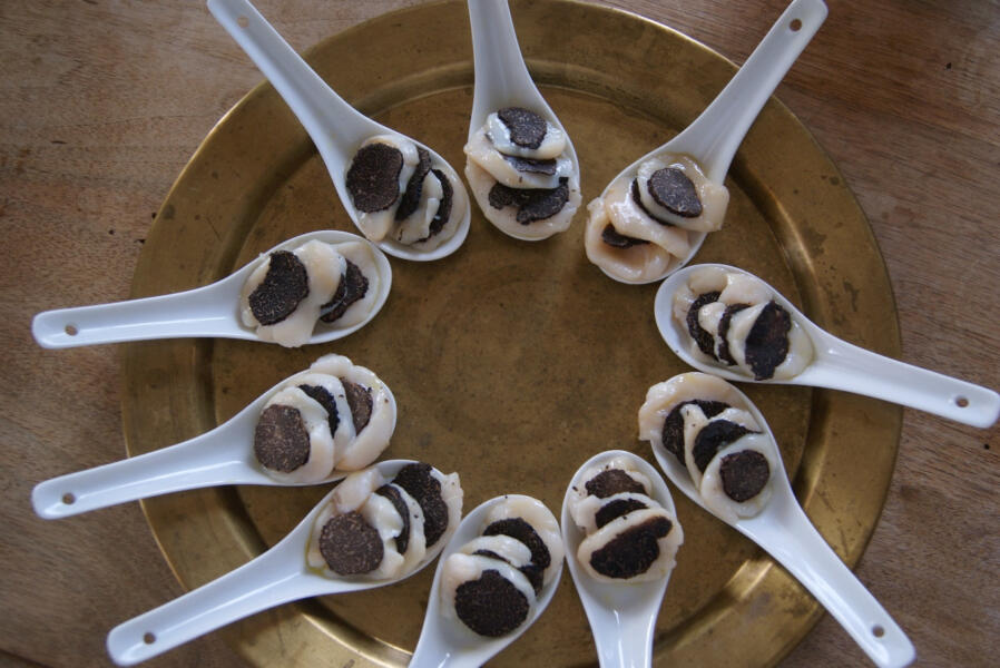 CARPACCIO DE ST JACQUES AUX TRUFFES